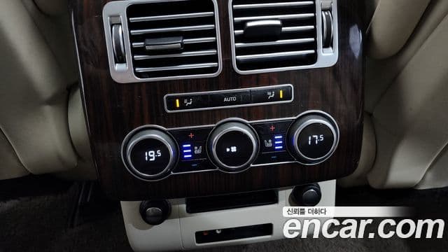 Land Rover Range Rover 4세대 4.4 SDV8 Vogue SE дизель, 2015 18