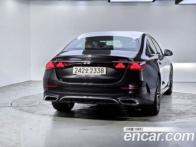 Mercedes-Benz E-класс W214 AMG Line, 2026 3