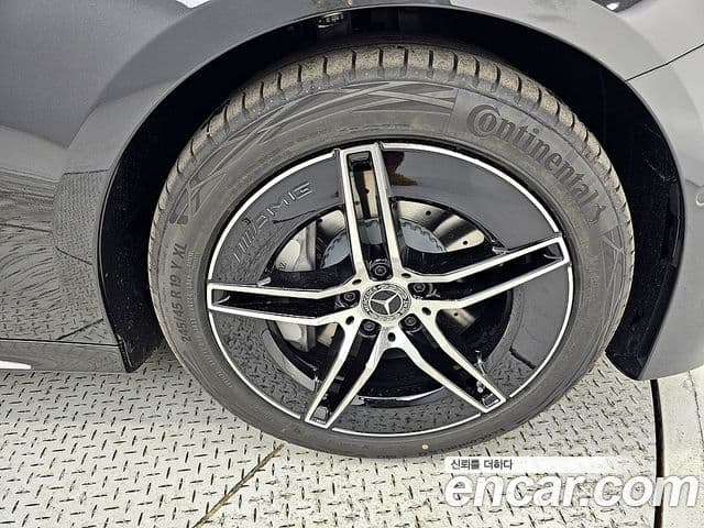 Mercedes-Benz E-класс W214 AMG Line, 2026 20