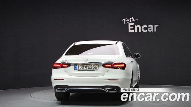 Mercedes-Benz E-класс W213 AMG Line, 2023 4