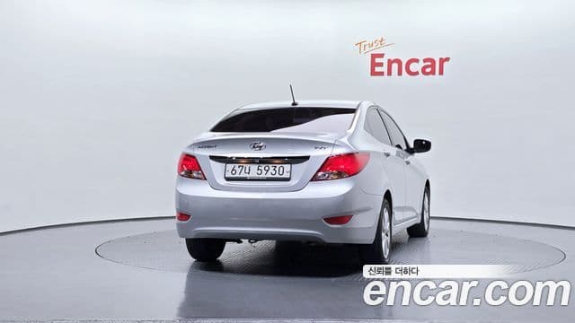 Hyundai Accent(новый кузов / новое поколение) Modern, 2015 4