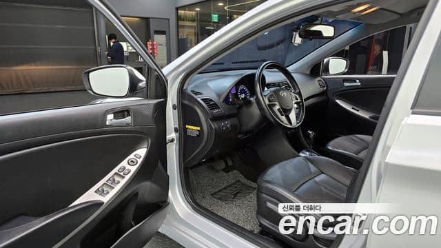 Hyundai Accent(новый кузов / новое поколение) Modern, 2015 11