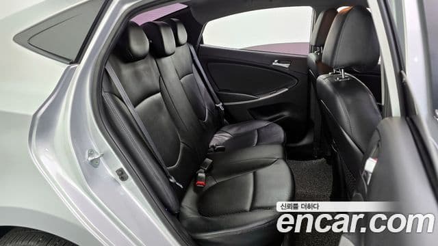 Hyundai Accent(новый кузов / новое поколение) Modern, 2015 12