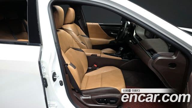 Lexus ES300h 7세대 Luxury Plus, 2021 11