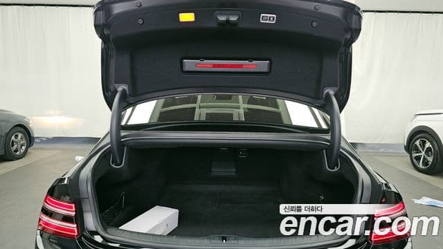 Genesis G80 (RG3) бензин 2.5 турбо 2WD, 2025 20