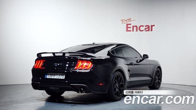 Ford Mustang купе, 2019 2