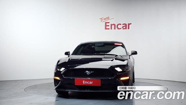 Ford Mustang купе, 2019 3