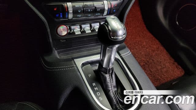 Ford Mustang купе, 2019 9