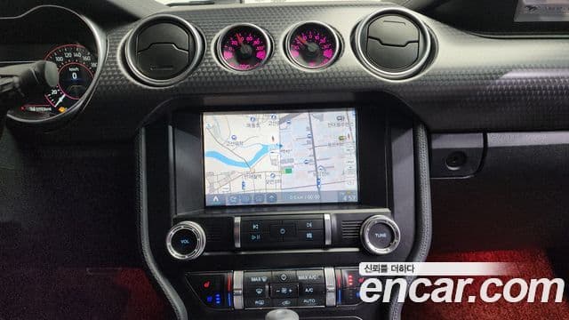 Ford Mustang купе, 2019 18