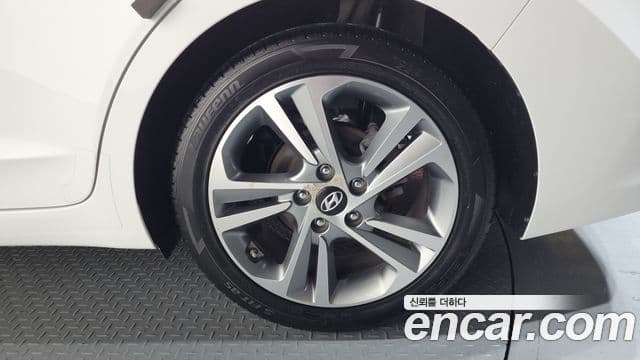 Hyundai Avante AD 1.6 GDI Value Plus, 2018 все фото