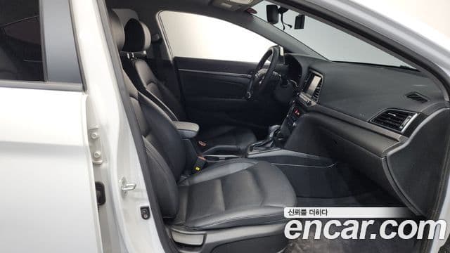 Hyundai Avante AD 1.6 GDI Value Plus, 2018 12