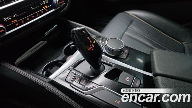 BMW 5시리즈 (G30) Luxury, 2018 9