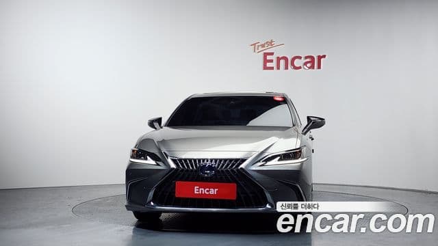 Lexus ES300h 7세대 Luxury Plus, 2022 3