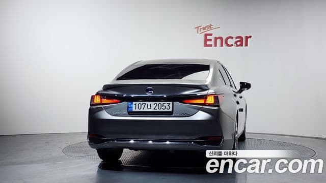 Lexus ES300h 7세대 Luxury Plus, 2022 4