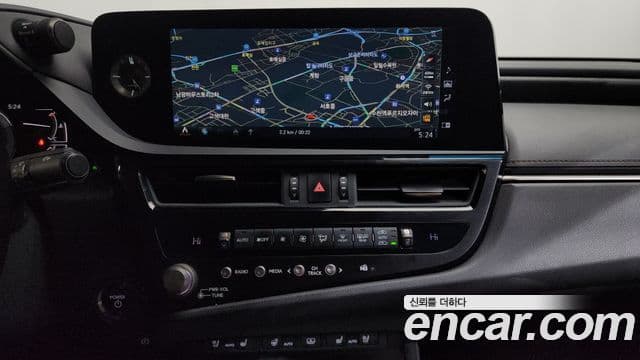 Lexus ES300h 7세대 Luxury Plus, 2022 14