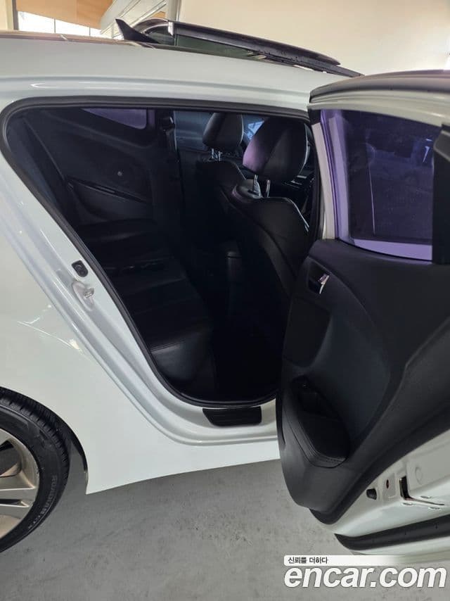 Hyundai Veloster DCT팩, 2013 10