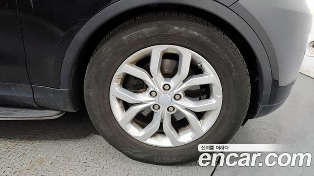 Land Rover Discovery 5 2.0 SD4 SE, 2018 все фото