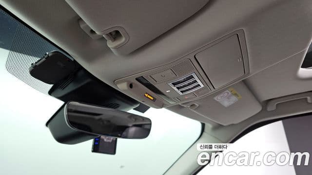 Land Rover Discovery 5 2.0 SD4 SE, 2018 17