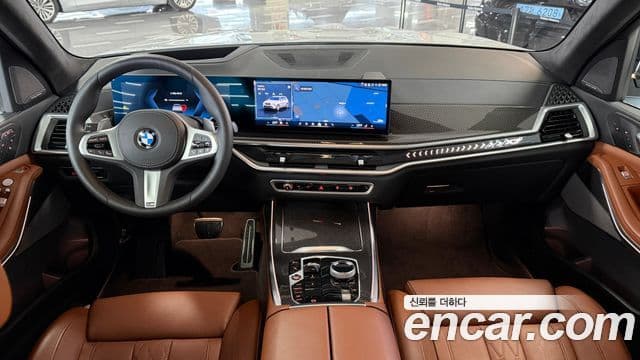 BMW X7 (G07) xDrive 40i M Sport 7인승, 2025 4