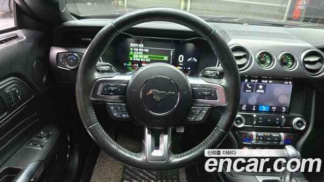 Ford Mustang купе, 2019 13