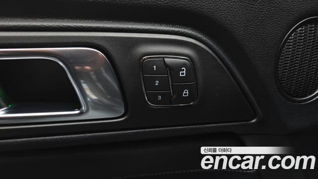 Ford Mustang купе, 2019 16