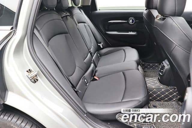 Mini Cooper 클럽맨 2세대, 2024 17