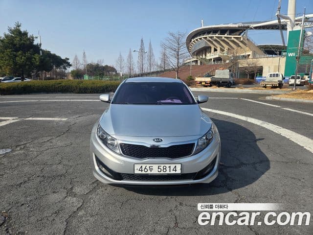 Kia K5 LPI Deluxe, 2013 1