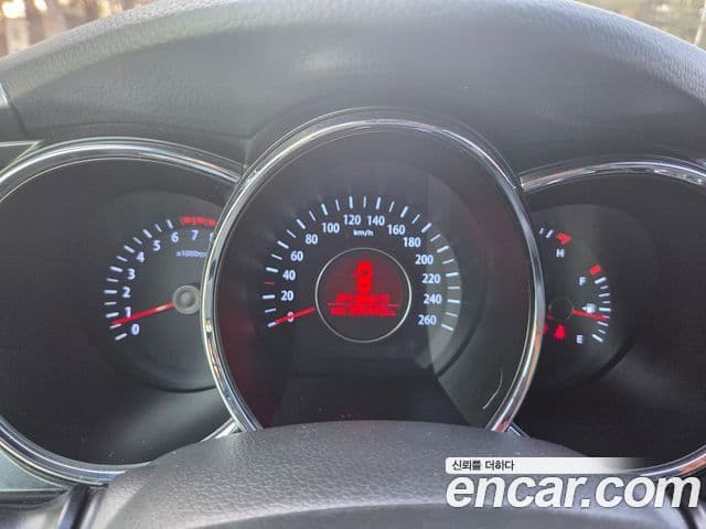 Kia K5 LPI Deluxe, 2013 8