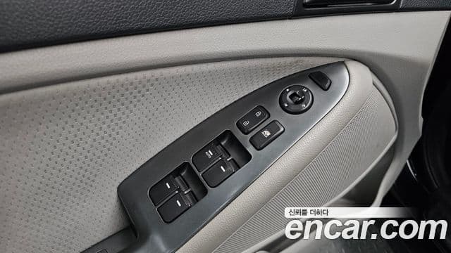 Kia K5 Special, 2013 17