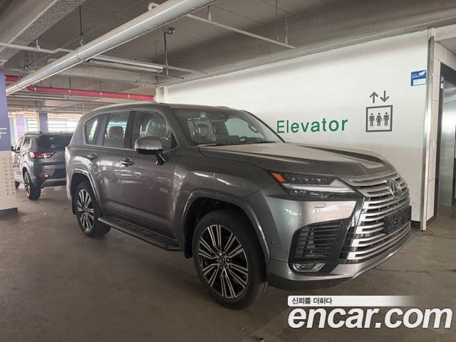 Lexus LX 4세대 Luxury, 2025 1