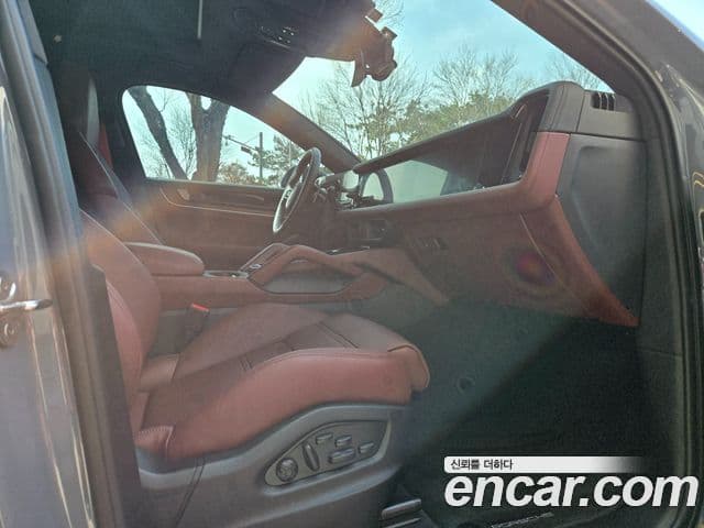 Porsche Cayenne (PO536) 4.0 GTS купе, 2025 10