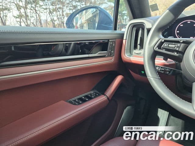 Porsche Cayenne (PO536) 4.0 GTS купе, 2025 15