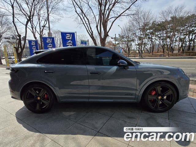 Porsche Cayenne (PO536) 4.0 GTS купе, 2025 19