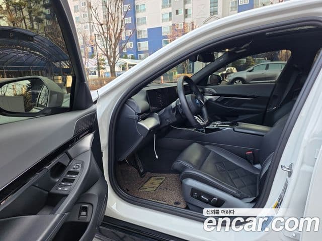 BMW 5시리즈 (G60) 530e M Sport, 2024 10