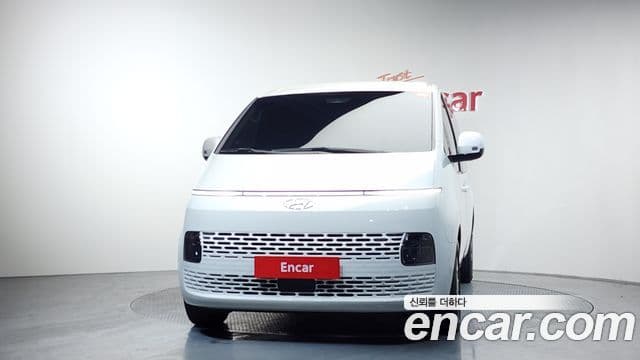Hyundai Staria Modern, 2023 3