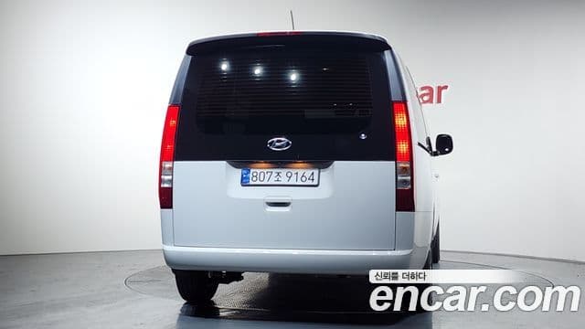 Hyundai Staria Modern, 2023 4