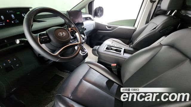 Hyundai Staria Modern, 2023 7