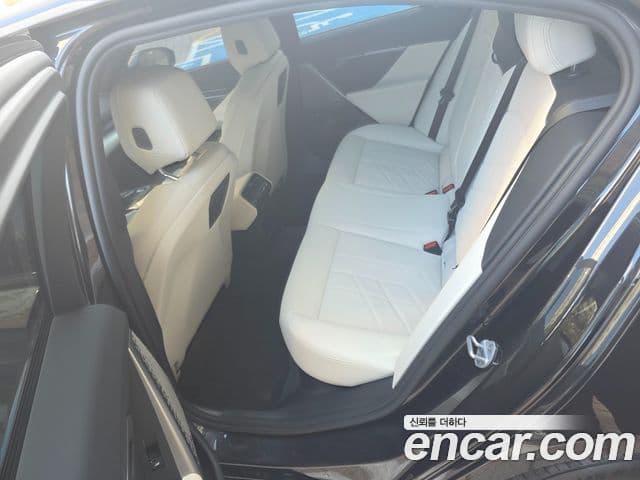 BMW 5시리즈 (G60) 520i M Sport, 2025 10
