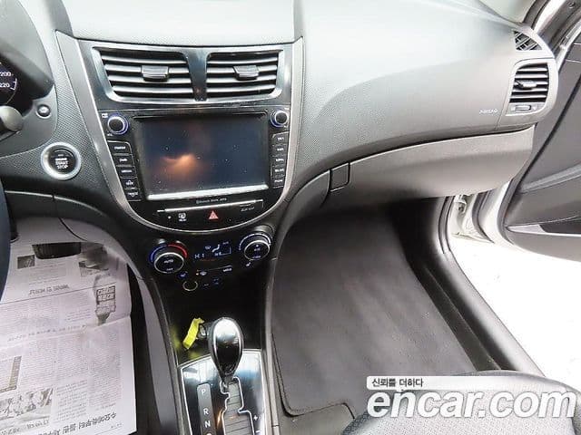 Hyundai Accent(новый кузов / новое поколение) Premier, 2015 7