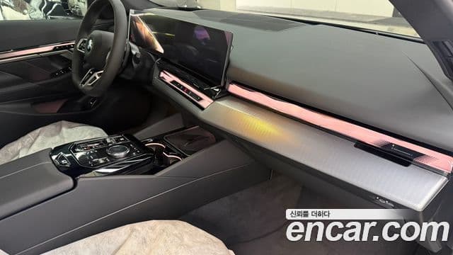 BMW 5시리즈 (G60) 520i M Sport, 2026 12