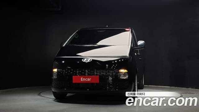 Hyundai Staria Smart, 2025 3