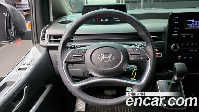 Hyundai Staria Smart, 2025 13