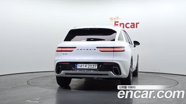Genesis GV70, 2023 4
