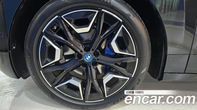 BMW iX xDrive50 Sport Plus, 2022 все фото