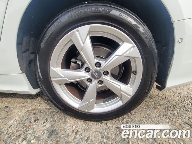 Audi A6 (C8), 2020 19