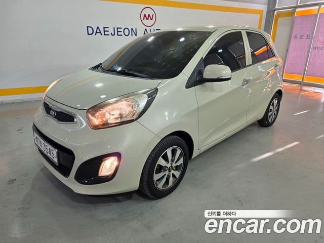 Kia All New Morning Deluxe Trendy, 2014 1