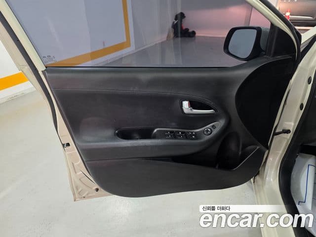 Kia All New Morning Deluxe Trendy, 2014 8