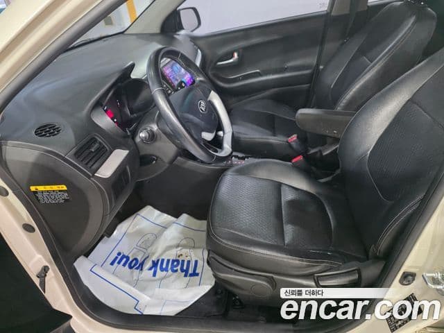 Kia All New Morning Deluxe Trendy, 2014 10