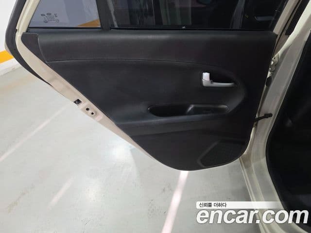 Kia All New Morning Deluxe Trendy, 2014 17