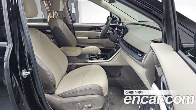 Kia Carnival 4세대 Signature, 2022 11